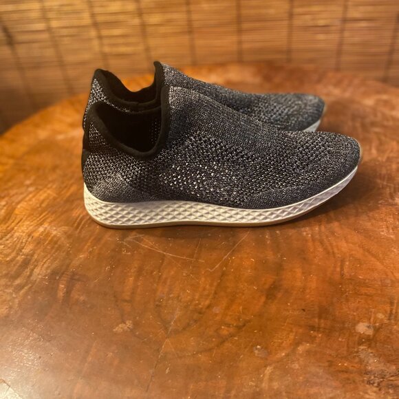 NWOT URBAN SPORT by J SLIDES Black Sparkly Shoe Size 9 - Picture 3 of 5